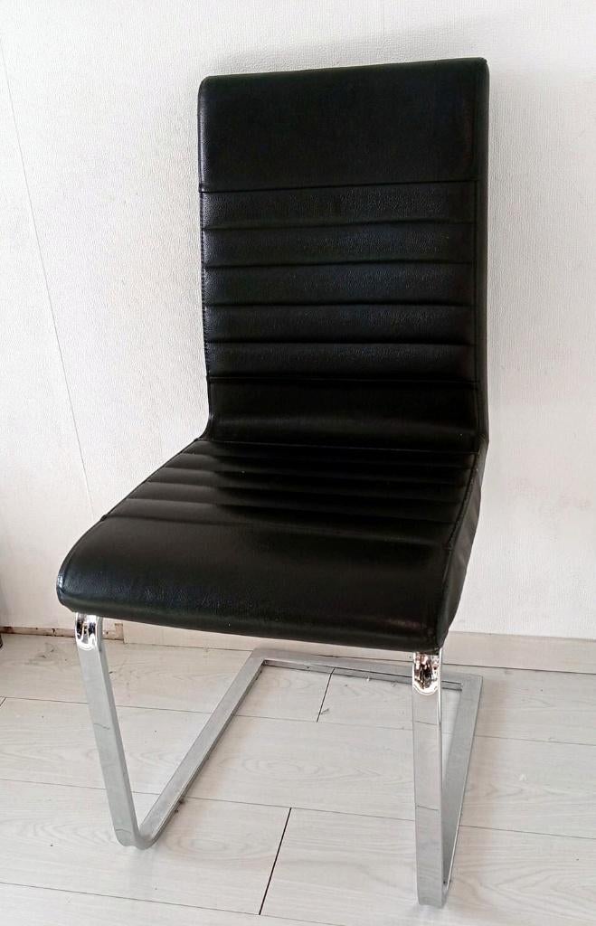 4 Eetkamerstoelen, metaal met kunstleer, Ophalen, Gebruikt, Zwart, Vier