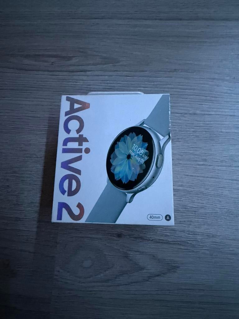 Samsung smartwatch zilver 40mm, Ophalen, Zo goed als nieuw, Zilver, Android