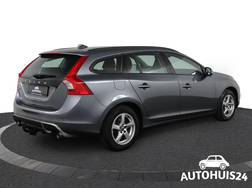 Volvo V60 2.0 D3 Momentum 150pk bj2017 PDC|NAVI|TREKHAAK, Auto's, Volvo, Voorwielaandrijving, Gebruikt, 4 cilinders, Leder en Stof