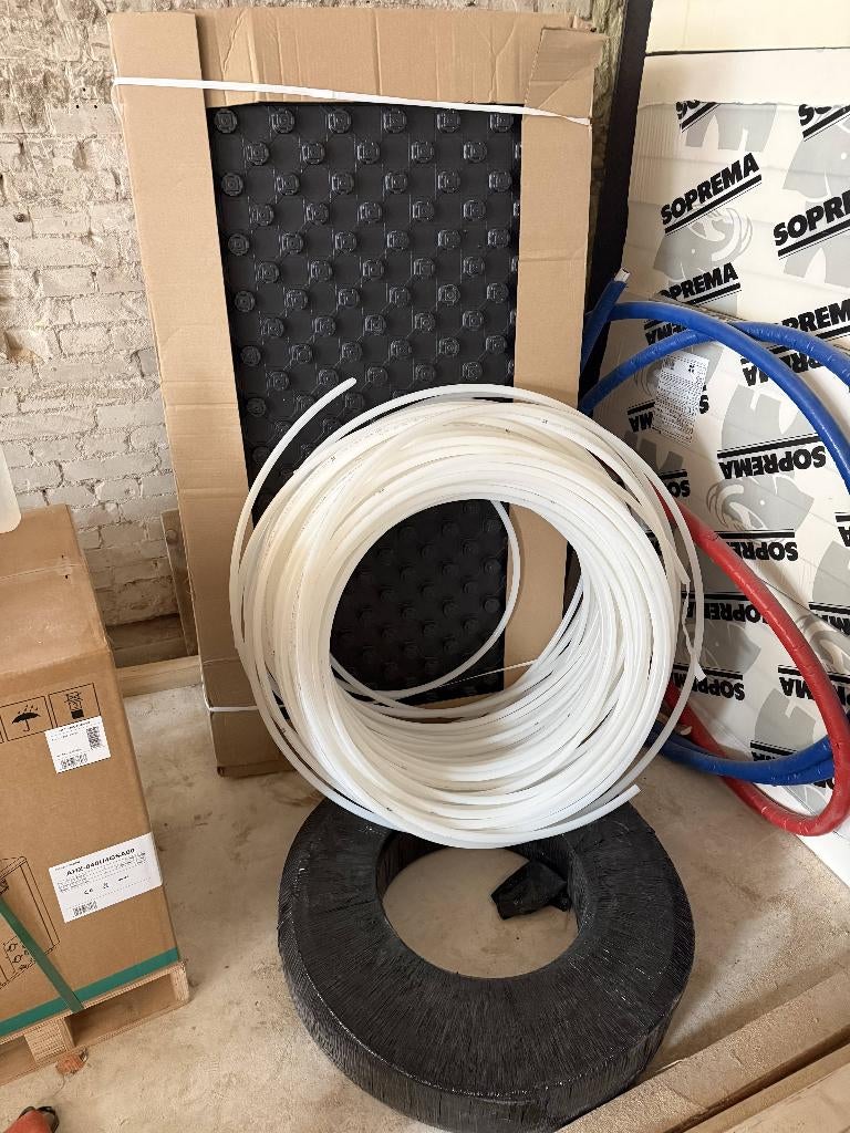 Vloerverwarming: Noppenplaat x12 + Slang 200m + Buis 136m, Doe-het-zelf en Verbouw, Ophalen, Overige typen, Nieuw, 150 cm of meer