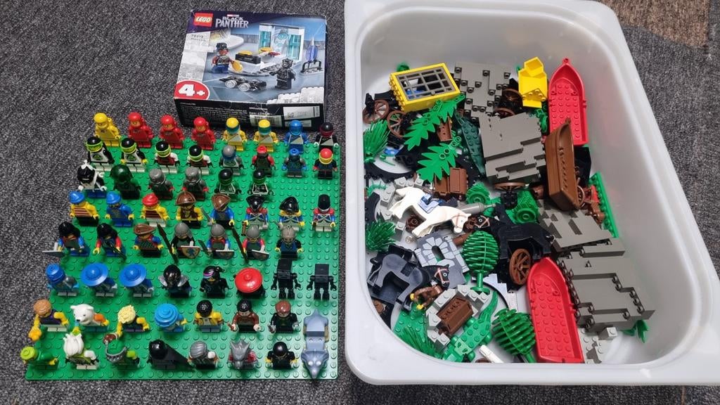 Lego minifiguren ridders piraten space etc.., Ophalen of Verzenden, Nieuw