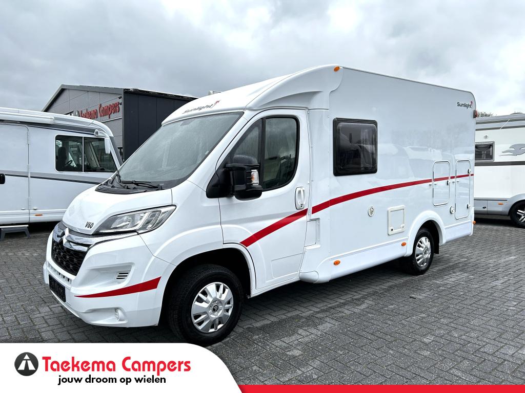 Sunlight V60 Dwarsbed/2020/Euro-6/5.9M/165pk/Airco/50.000KM!, Caravans en Kamperen, Campers, Sunlight, Bedrijf, Tot en met 3, 5 tot 6 meter