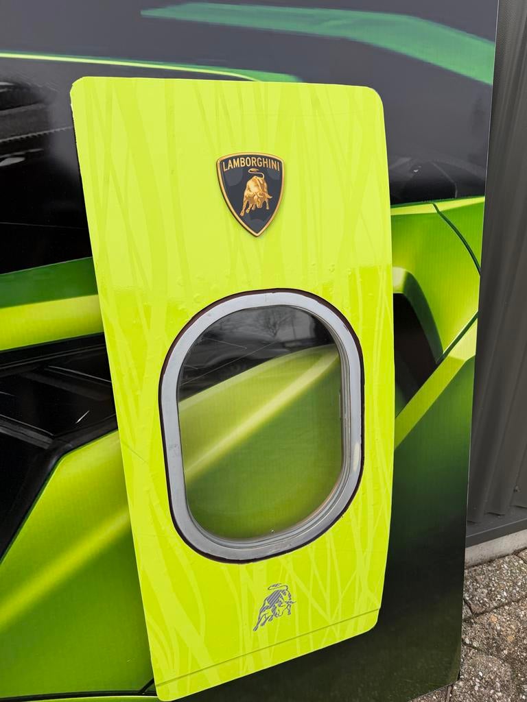Uniek Lamborghini wandpaneel met echt vliegtuigraam, Ophalen, Gebruikt, Auto's