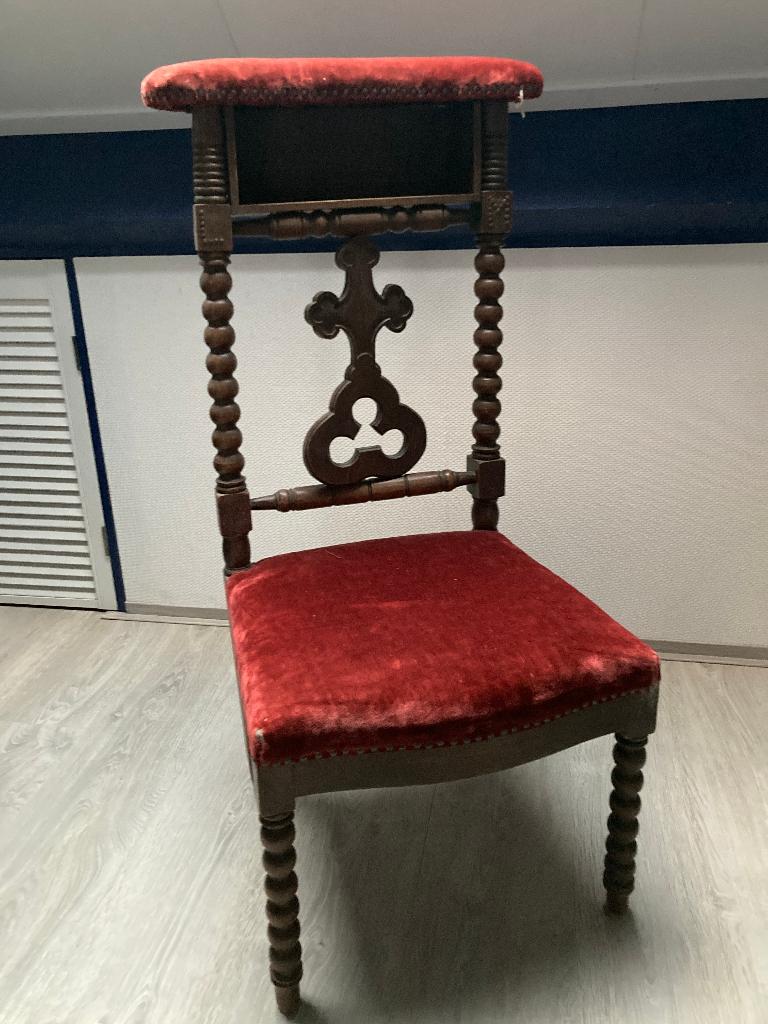 Antiek massief Houten bidstoel / kerkstoel / biechtstoel, Antiek en Kunst, Antiek | Religie, Ophalen