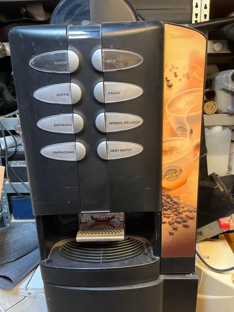 Tendenza Koffiemachine let op moet nagekeken worden, Witgoed en Apparatuur, Koffiezetapparaten, Gebruikt, Overige typen, 10 kopjes of meer