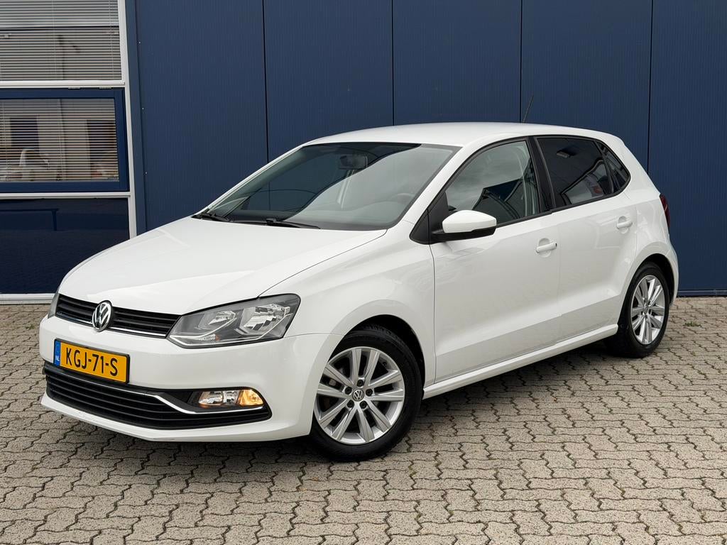 Volkswagen Polo 1.2 TSI 2017 Wit 5-Drs|Airco|Cruise|Stoelver, Auto's, Voorwielaandrijving, Stof, Zwart, 4 cilinders
