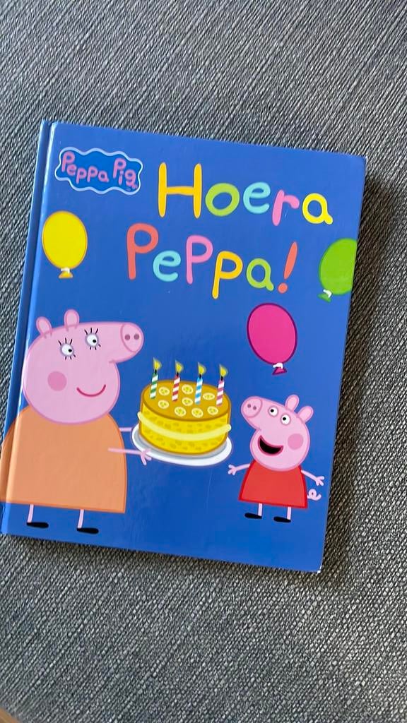 Boek: Hoera Peppa - Peppa Pig / Big (leuk boek!), Ophalen of Verzenden, Gelezen