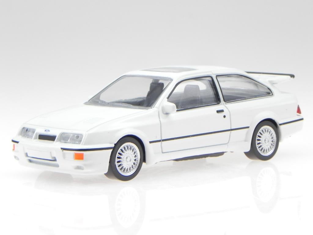 Ford Sierra RS Cosworth Coupe Wit 1986 Youngtimers Norev, Hobby en Vrije tijd, Modelauto's | 1:43, NOREV Avenue de Bohlen contact@norev.com