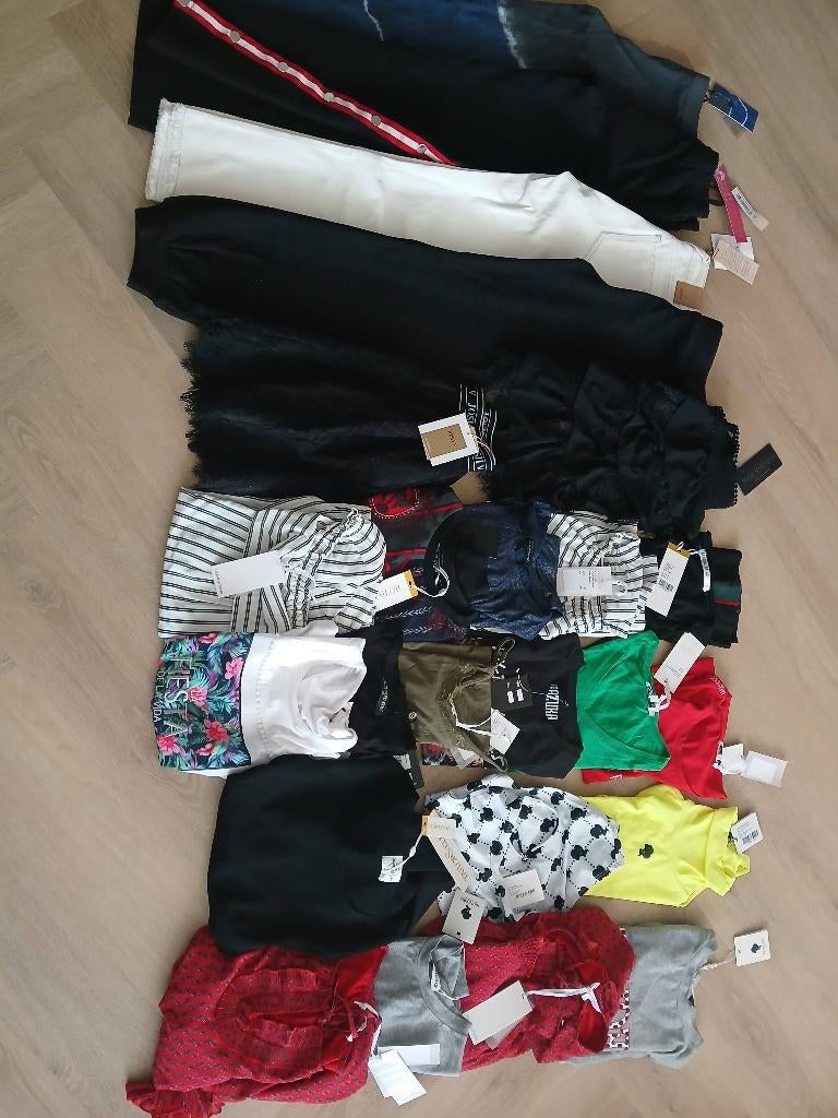 Nieuw dames kleding pakket, Ophalen of Verzenden, Nieuw, Maat 34 (XS) of kleiner