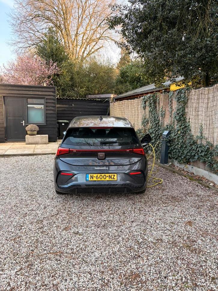 Cupra Born 58 kWh 204pk Aut 2022 Grijs, Auto's, Cupra, Particulier, Born, Elektrisch, Hatchback, Automaat, Origineel Nederlands