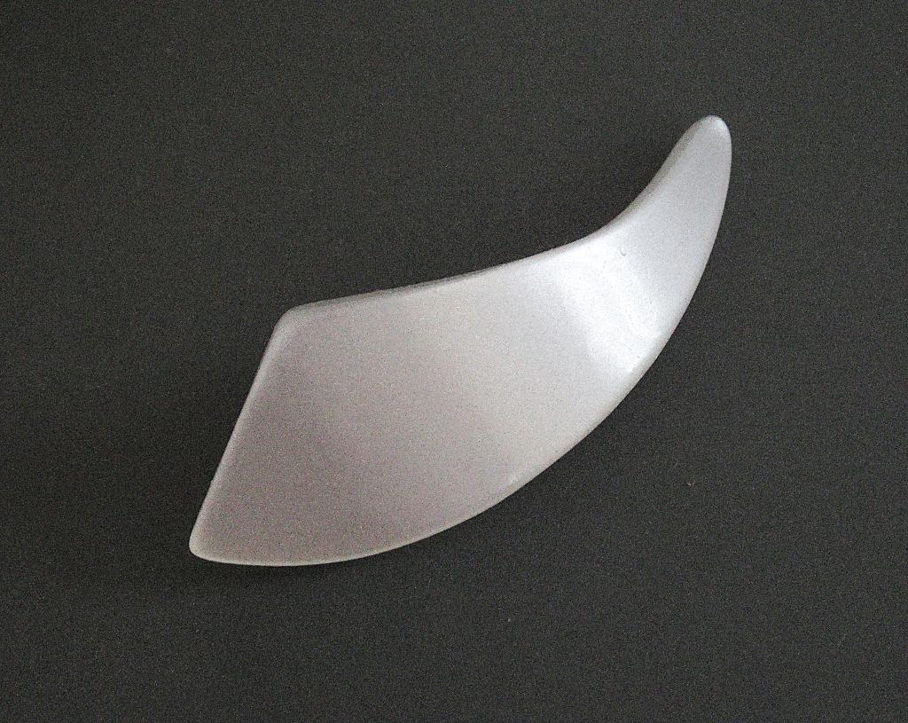 Mooie design broche., Ophalen of Verzenden, Zo goed als nieuw, Overige kleuren, Overige materialen