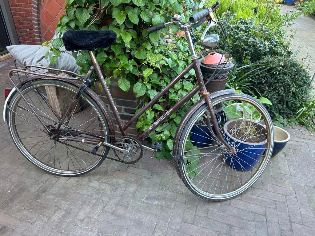 Klassieke Hollandse fiets - Soepel en compleet, Fietsen en Brommers, Fietsen | Dames | Damesfietsen, Trommelrem, Ophalen, Overige merken