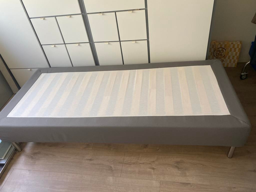 Zo goed als nieuwe boxspring 90x200 met matras, Ophalen, 90 cm, Eenpersoons, Zo goed als nieuw