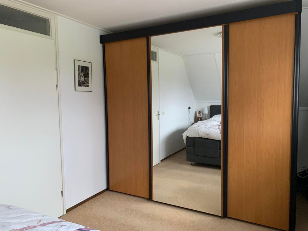 Kledingkast / schuifdeur / kleding kast, Huis en Inrichting, Kasten | Kledingkasten, Ophalen, Met deur(en), 200 cm of meer, Zo goed als nieuw