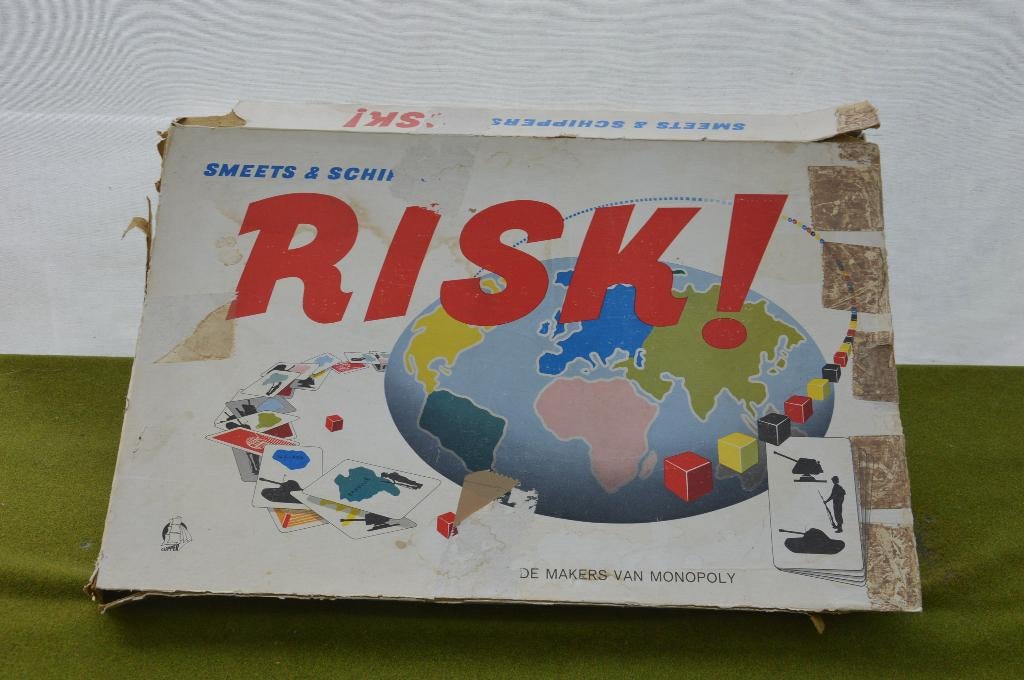 Oud bordspel Risk uit de jaren 60 met houten speelstukken, Vijf spelers of meer, Ophalen of Verzenden, Gebruikt, Smeets & Schippers