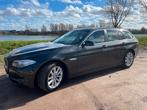 BMW 523i Touring 6-cilinder Automaat | Trekhaak | APK 01-27, Auto's, Achterwielaandrijving, Beige, 2000 kg, 2996 cc