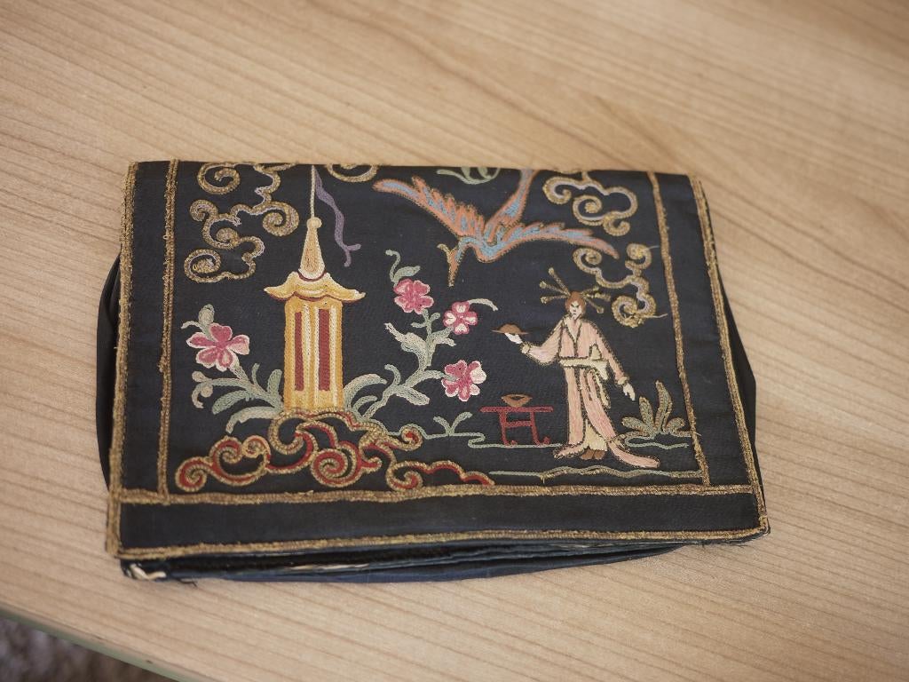 oud borduurwerk tasje chinees afbeelding 1780 ong. Frans, Antiek en Kunst, Ophalen of Verzenden