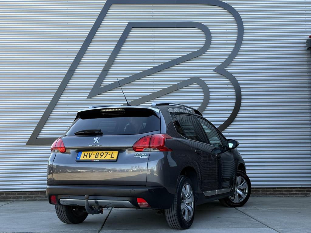 Peugeot 2008 1.2 PureTech Allure Navi|Pano|Clima|Trekhaak|Cr, Auto's, Peugeot, Stof, Gebruikt, Euro 6, 1270 kg