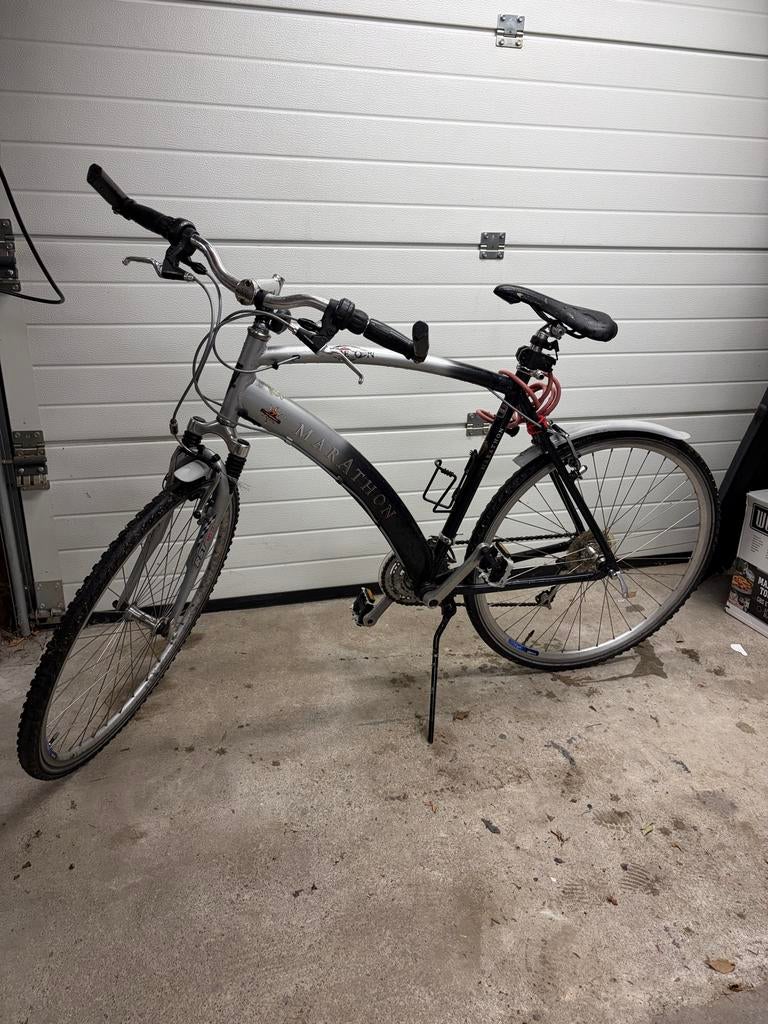 Batavus Marathon trekkingfiets, Fietsen en Brommers, Fietsen | Heren | Sportfietsen en Toerfietsen, Gebruikt, Batavus, Minder dan 10 versnellingen