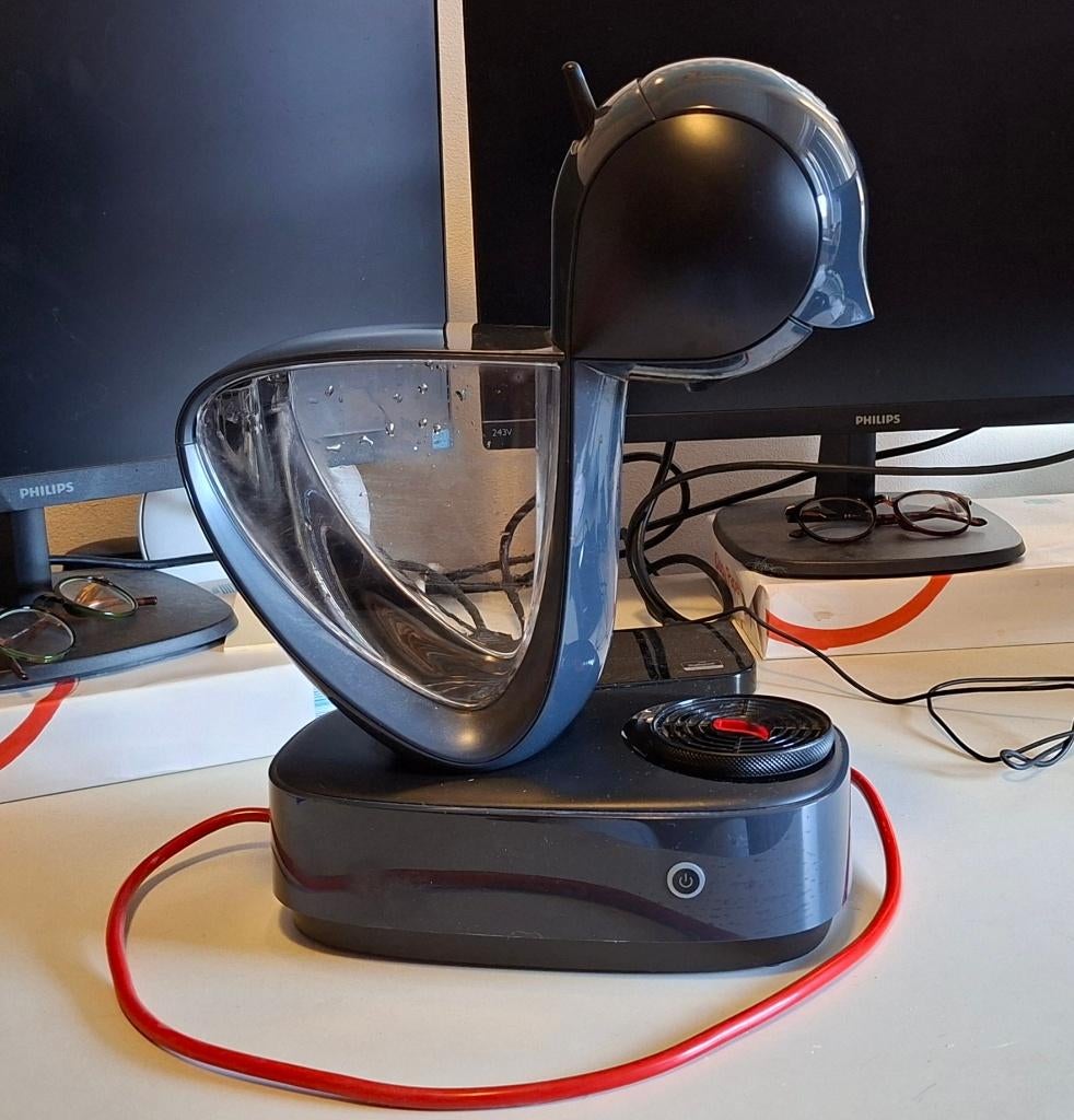 Dolce Gusto Krups koffiezetapparaat, Witgoed en Apparatuur, Koffiezetapparaten, Ophalen, Gebruikt, Koffiemachine, Koffiepads en cups