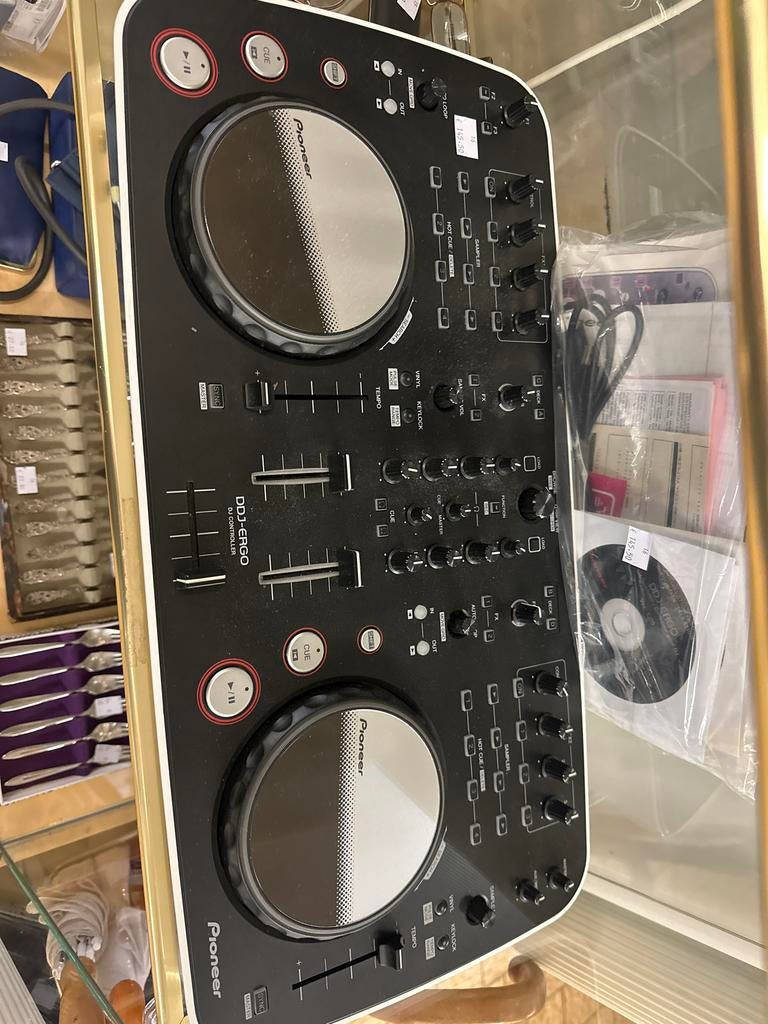 Pioneer DDJ-ERGO DJ-controller, Muziek en Instrumenten, Dj-sets en Draaitafels, Ophalen, Gebruikt, Dj-set, 3701 GJ