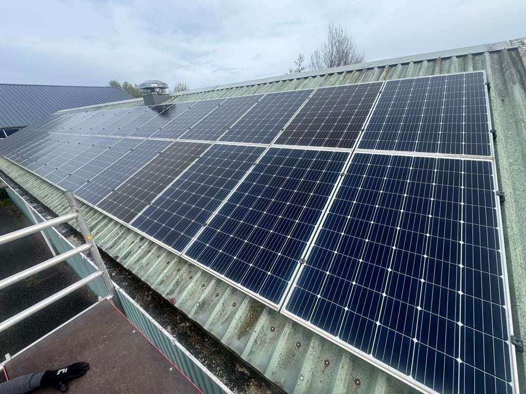 26 JA Solar 310 WP zonnepanelen, Doe-het-zelf en Verbouw, Ophalen, Gebruikt
