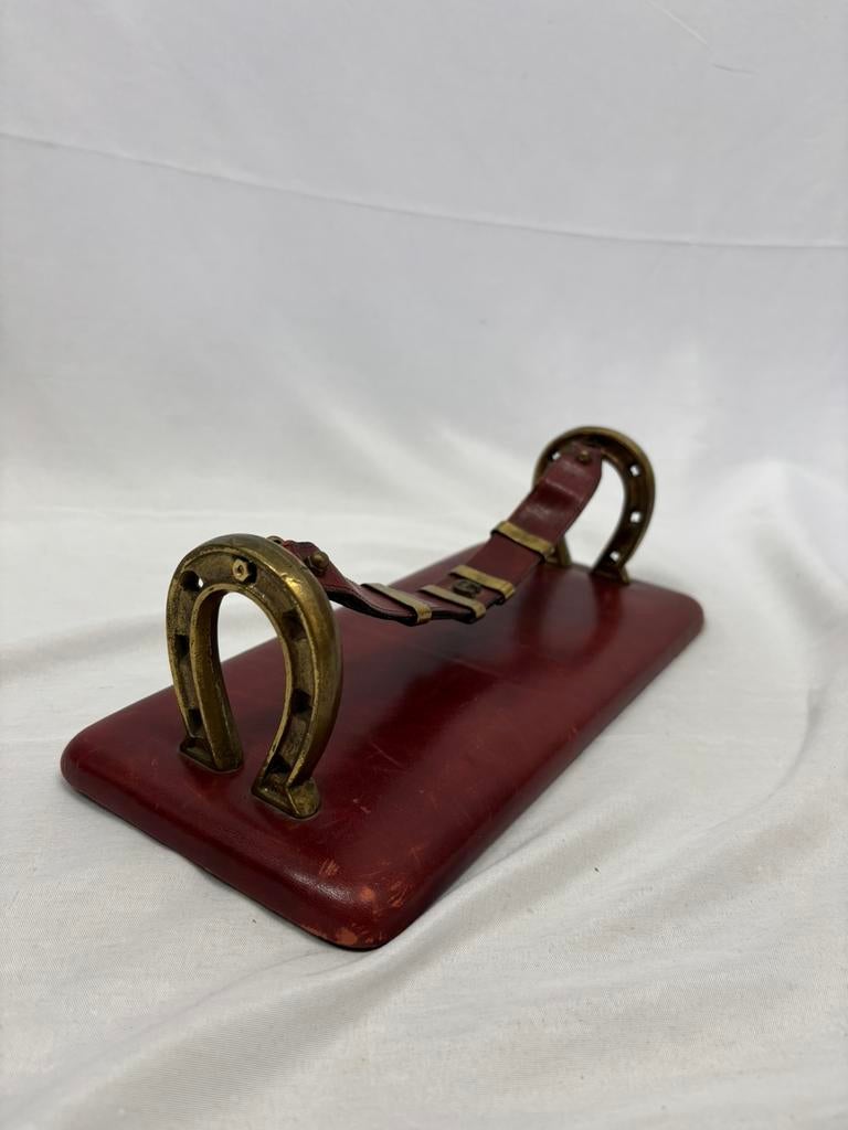 Etienne Aigner vintage sieraden display of houder rood leer., Ophalen of Verzenden, Gebruikt