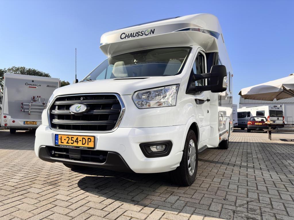 Chausson Camper met queensbed, Standaard zit, Ringverwarming, Reservewiel, Ford