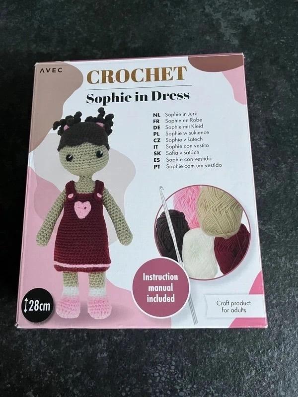 Haakpakket - Sophie in jurk, Ophalen of Verzenden, Zo goed als nieuw, Haken, Patroon of Boek