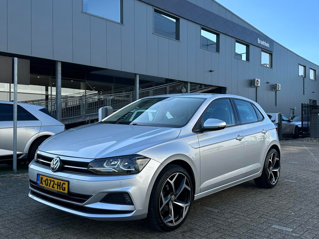 Volkswagen Polo 1.0 TSI 95pk 2019 Grijs, Voorwielaandrijving, Stof, Zwart, 49 €/maand