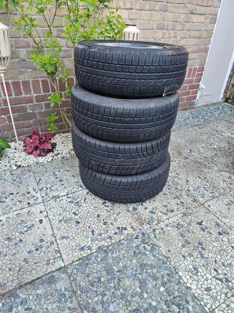 Winterbanden op velg 185/60R14, Ophalen