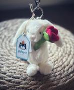 Cream bunny with rose bag charm, Ophalen of Verzenden, Zo goed als nieuw, Knuffel of Figuurtje