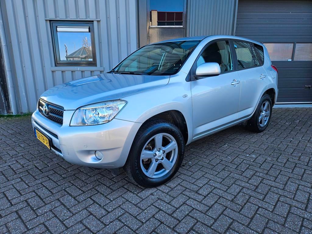 Toyota RAV4 - 2.0 VVTi | 4WD | PDC | CLIMA | 1ST EIGENAAR!, 1998 cc, Stof, Zwart, 4 cilinders