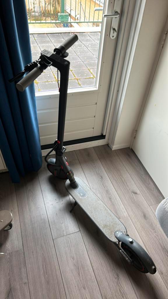 Step als nieuw, Fietsen en Brommers, Steps, Zo goed als nieuw, Elektrische step (E-scooter), Ophalen of Verzenden