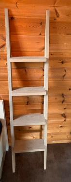 Decoratieve houten trap, Ophalen, Zo goed als nieuw, Minder dan 2 meter