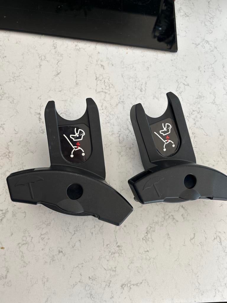 Babyzen Yoyo Maxi-Cosi adapter onderdelen (rechts), Ophalen, Gebruikt