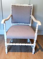 Brocante stoel, nieuw gestoffeerd in taupe-wit boerenbont, Huis en Inrichting, Stoelen, Ophalen, Wit, Brabants bont, Zo goed als nieuw
