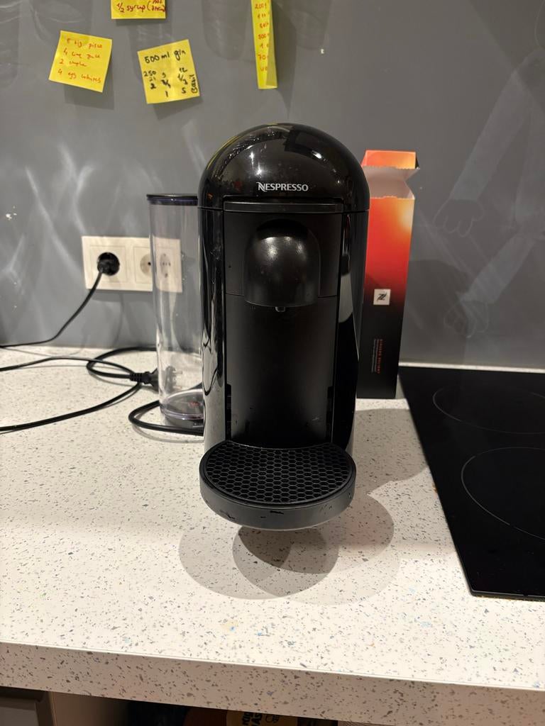 Nespresso Vertuo Koffiemachine - Perfecte Koffie!, Ophalen, Koffiemachine, Zo goed als nieuw, 1 kopje