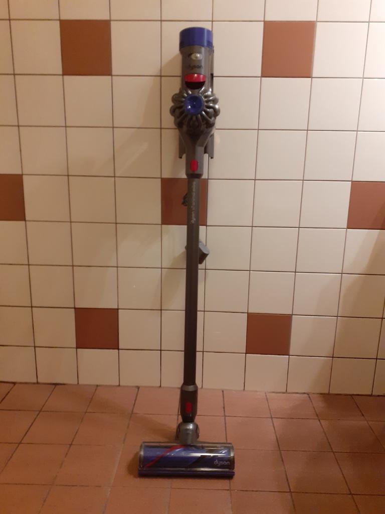 Te koop zeer goed onderhouden Dyson stofzuiger, Witgoed en Apparatuur, Stofzuigers, Ophalen of Verzenden, Zo goed als nieuw