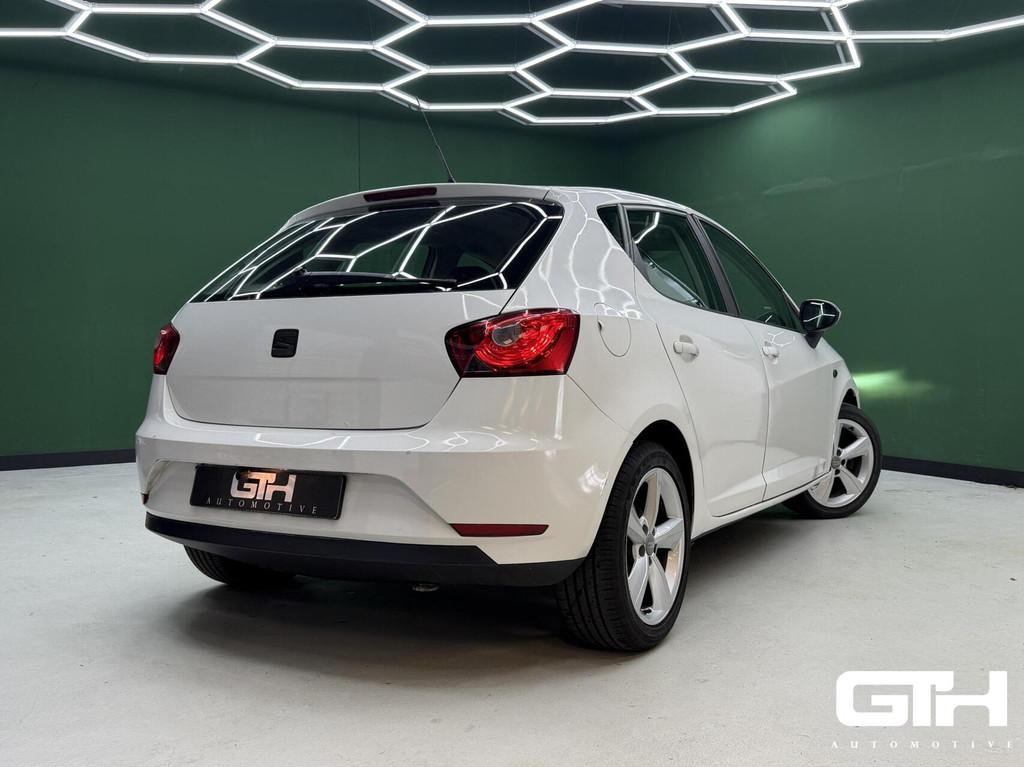 Seat Ibiza 1.4 COPA Plus Airco | Carplay | Camera | 5-deurs, Voorwielaandrijving, Euro 5, 40 €/maand, Zwart
