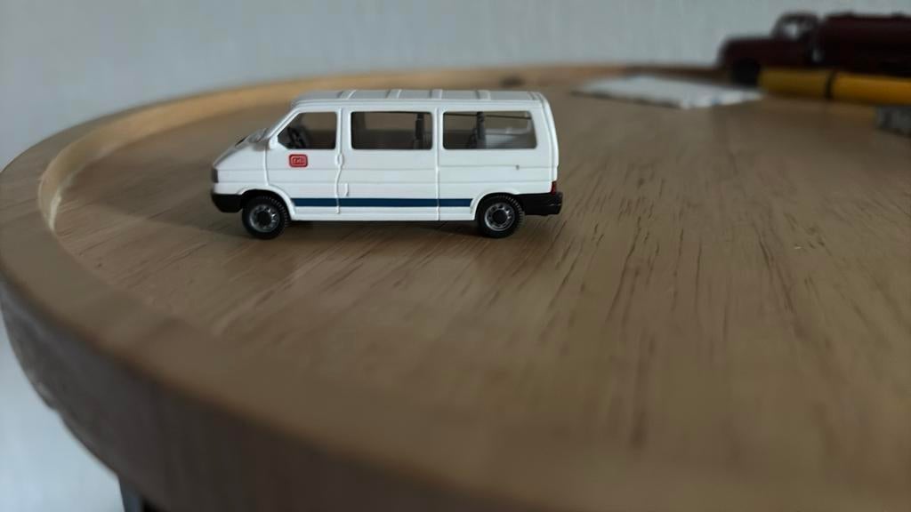 DB VOLKSWAGEN BUSJE. PERSONENVERVOER. HO 1.87, Ophalen of Verzenden, Zo goed als nieuw, Auto, Overige merken