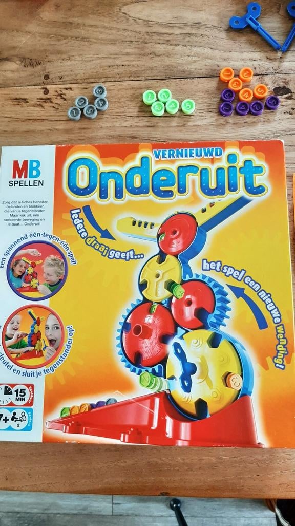 MB spel Onderuit, Hobby en Vrije tijd, Gezelschapsspellen | Bordspellen, Drie of vier spelers, Ophalen of Verzenden, Gebruikt