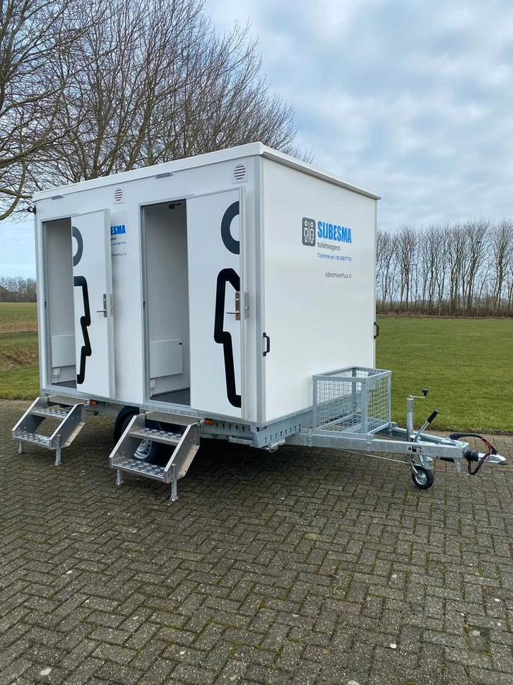 Toiletwagen verhuur / mobiele badkamer verhuur, Hobby en Vrije tijd, Feestartikelen, Ophalen of Verzenden