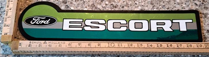 Vintage Ford Escort autosticker lichtgroen donkergroen, Verzamelen, Stickers, Zo goed als nieuw, Ophalen of Verzenden
