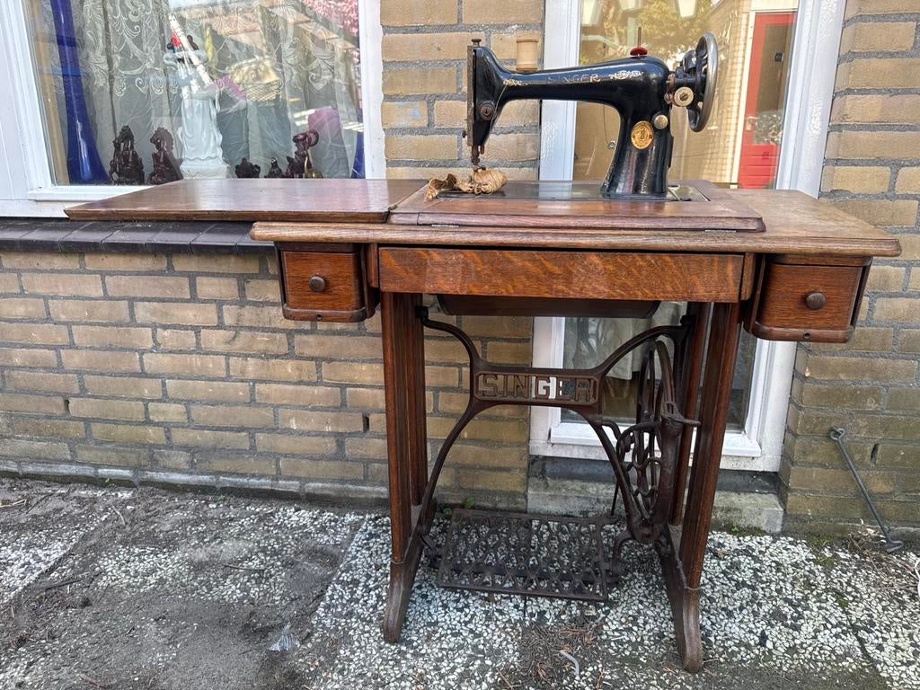 Singer naaimachine model 66 Red Eye, Ophalen