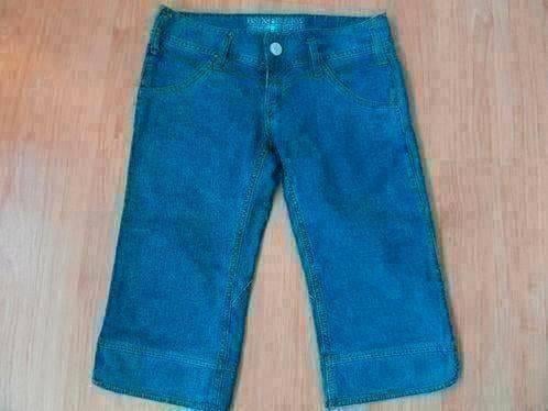 Sportieve denim broek tot op de knie maat 146/152, Kinderen en Baby's, Kinderkleding | Maat 146, Ophalen of Verzenden, Zo goed als nieuw
