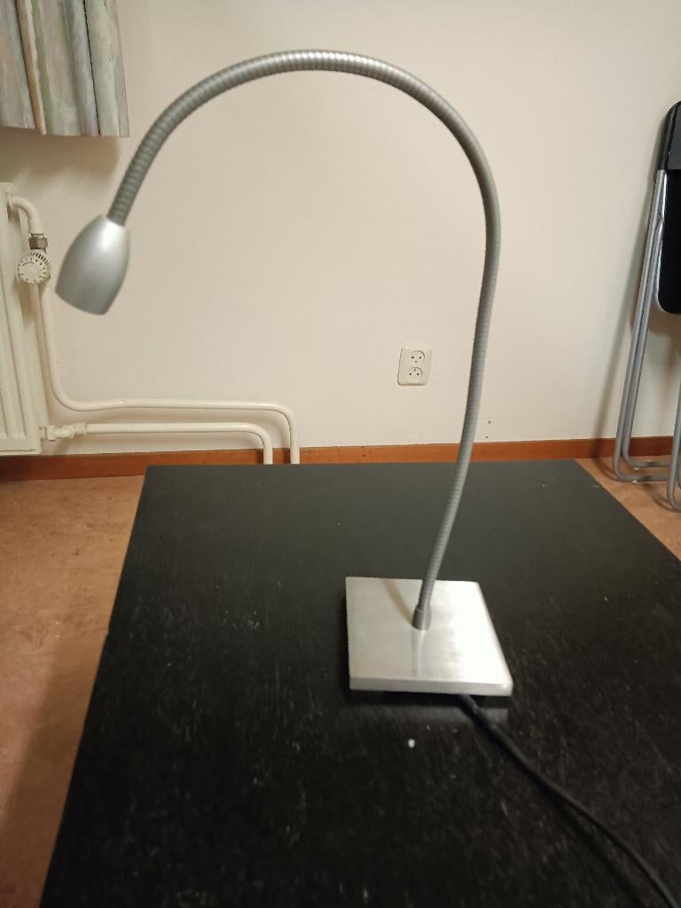 Bed leeslamp (Lolo Table), Ophalen of Verzenden, Zo goed als nieuw, Metaal, Modern