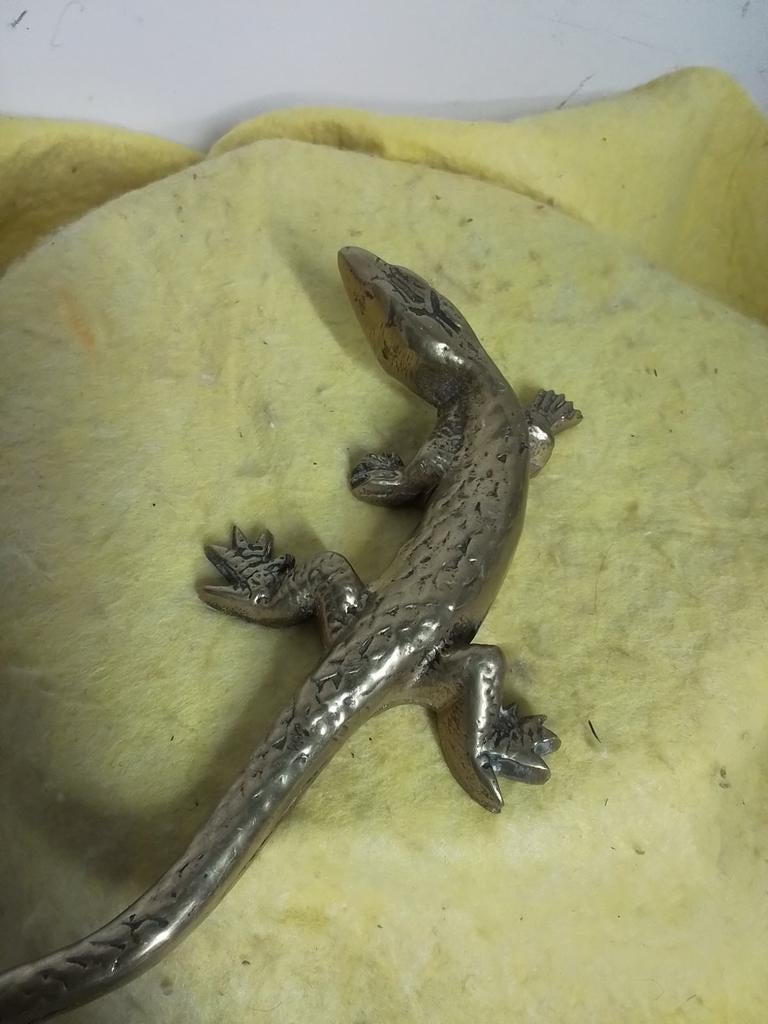 14832) mooie grote hagedis/salamander  lang 23cm, Ophalen of Verzenden, Zo goed als nieuw, Beeldje of Figuurtje