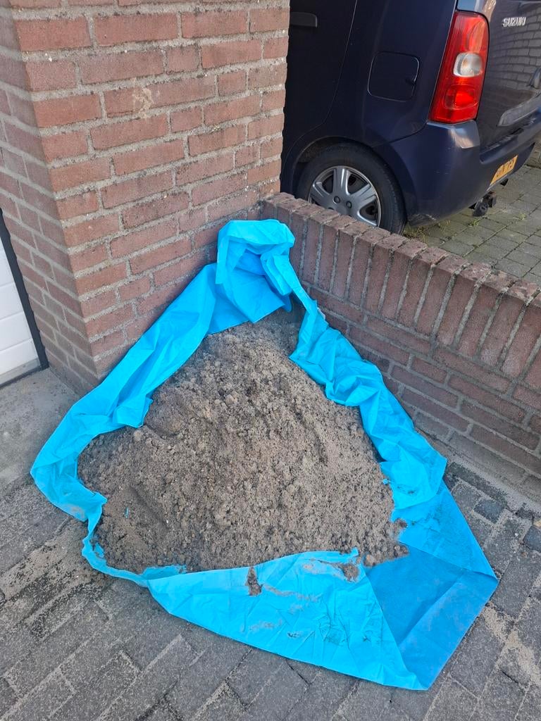 Wit Zand 2 a 3 kruiwagens, Tuin en Terras, Zand, Ophalen, Ophoogzand