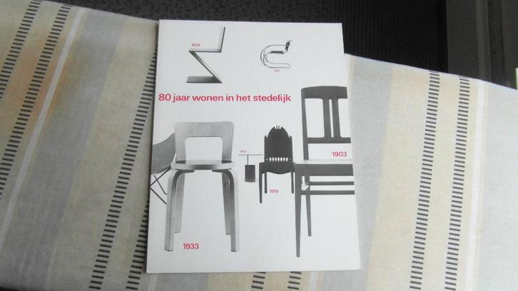 STOELEN ; Catalogus Stedelijk, Boeken, Kunst en Cultuur | Fotografie en Design, Zo goed als nieuw, Overige onderwerpen, Ophalen of Verzenden